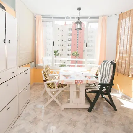 36 Avenida Juan Carlos I 아파트