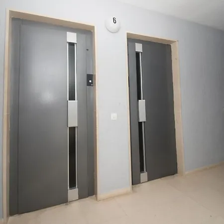 36 Avenida Juan Carlos I * 칼페