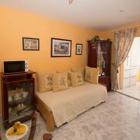 36 Avenida Juan Carlos I 칼페