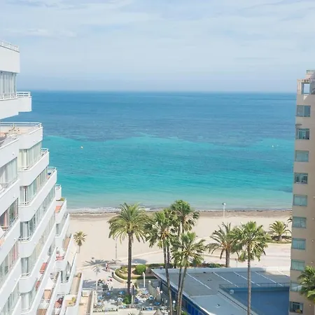 36 Avenida Juan Carlos I *